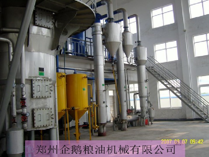 浸出油設(shè)備，浸出油設(shè)備哪家好，小型浸出設(shè)備，浸出器